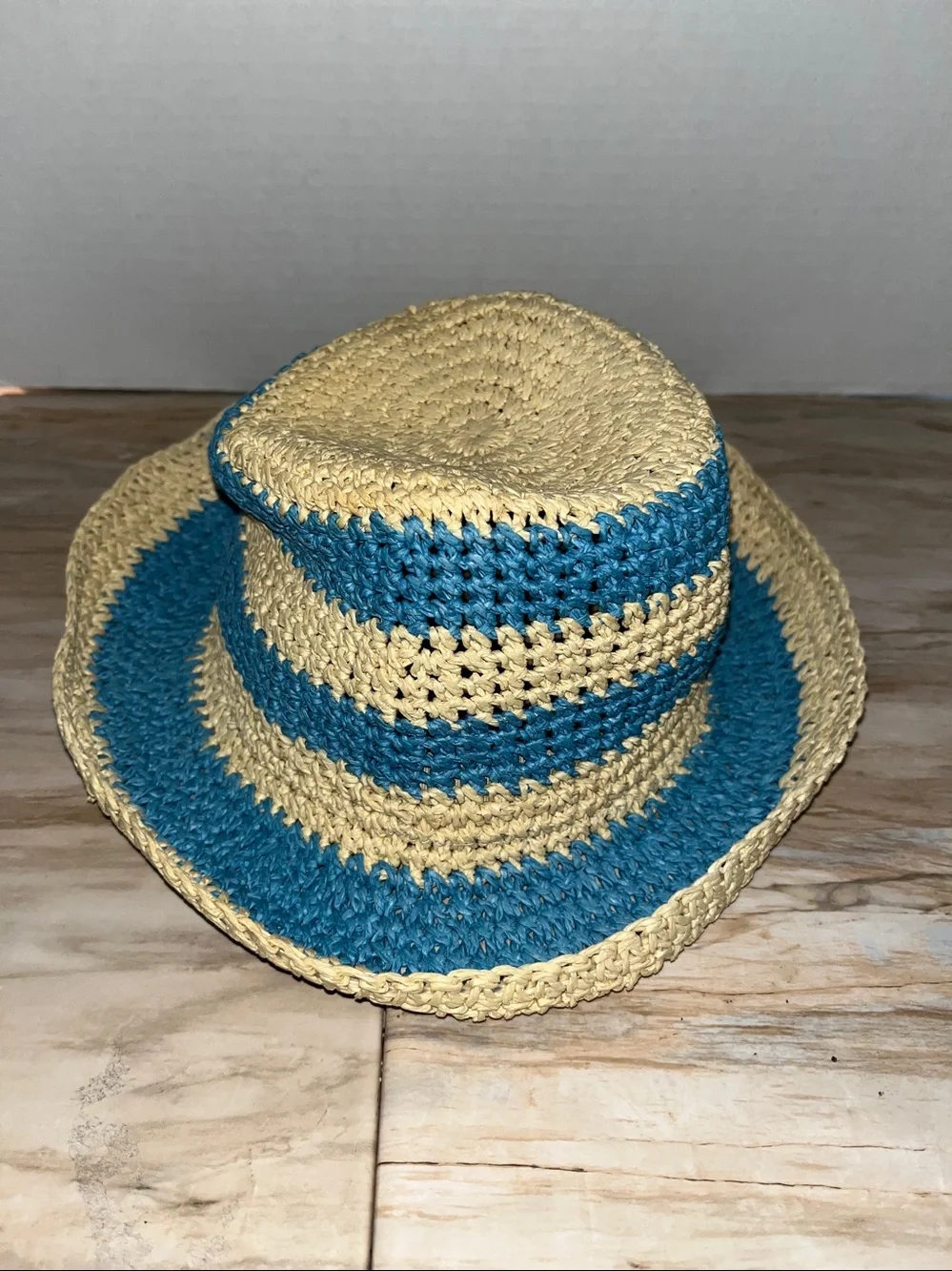 H&M Blue and Cream Striped Crochet Bucket Sun Hat Sz S